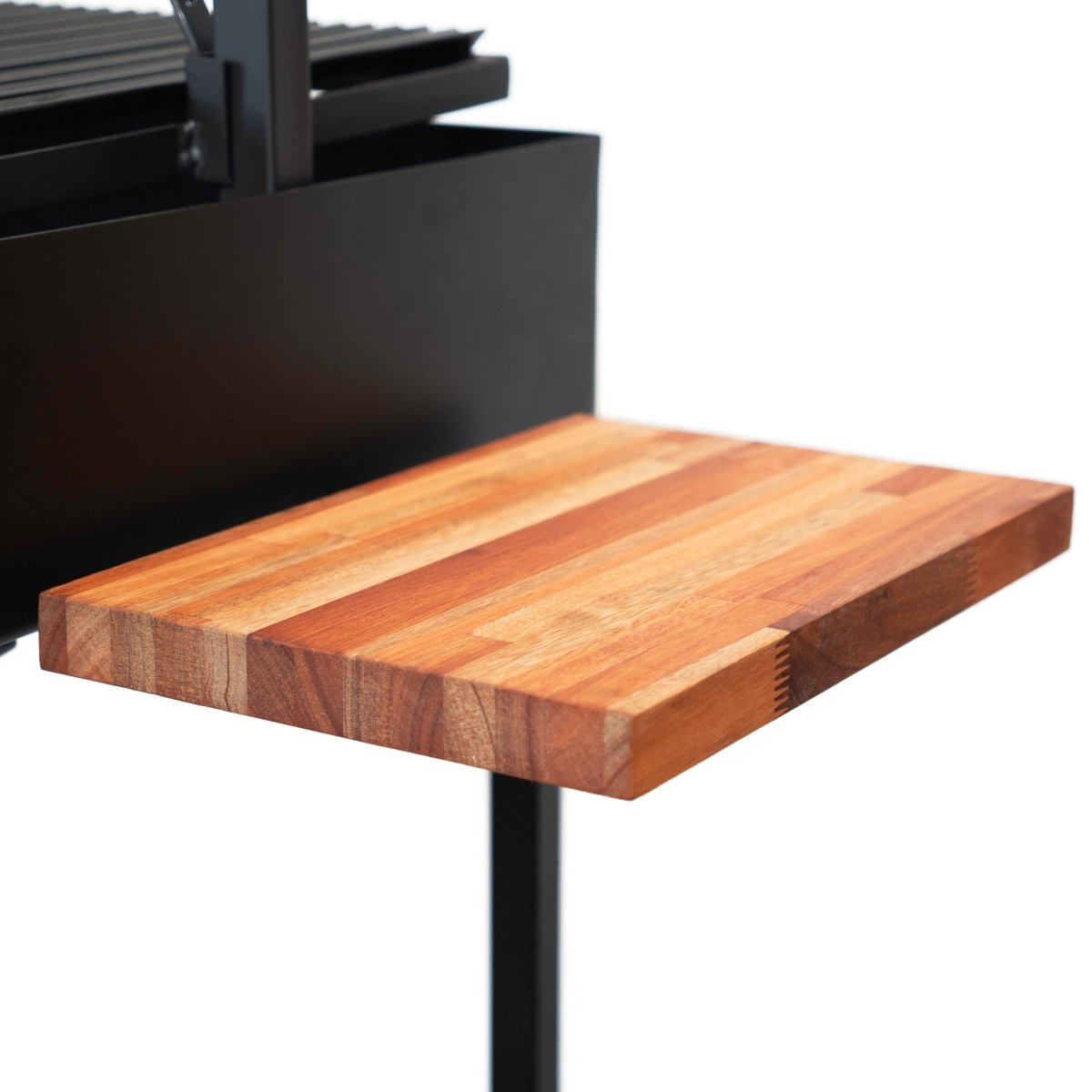 Premium Santa Maria Grill with V - Shaped Grates and CartGaucholife
