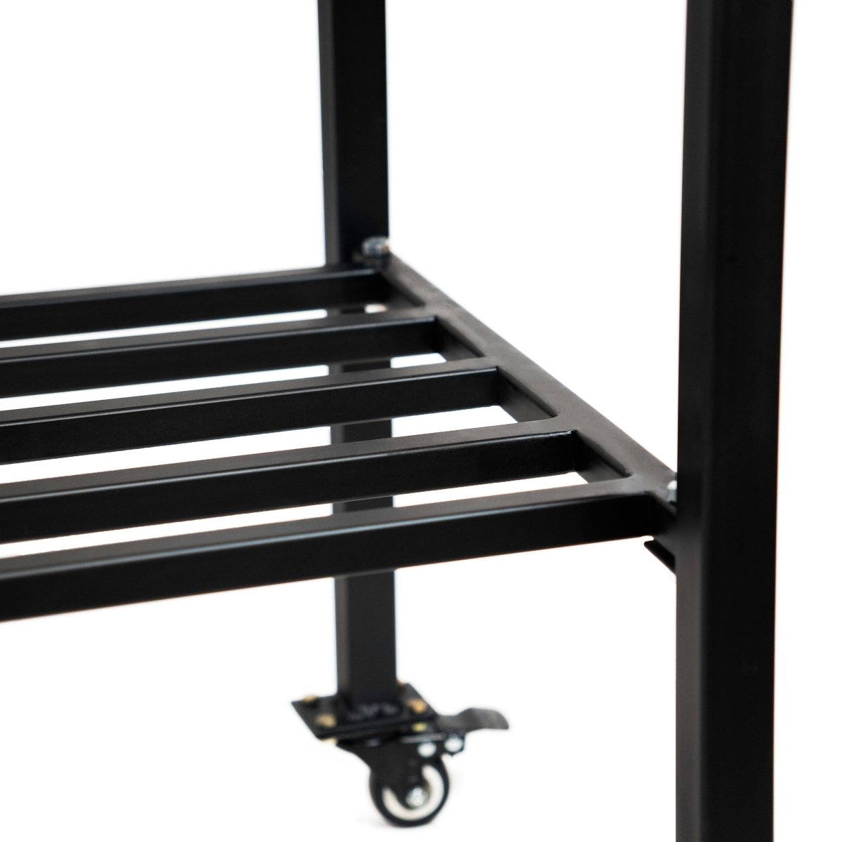 Premium Santa Maria Grill with V - Shaped Grates and CartGaucholife