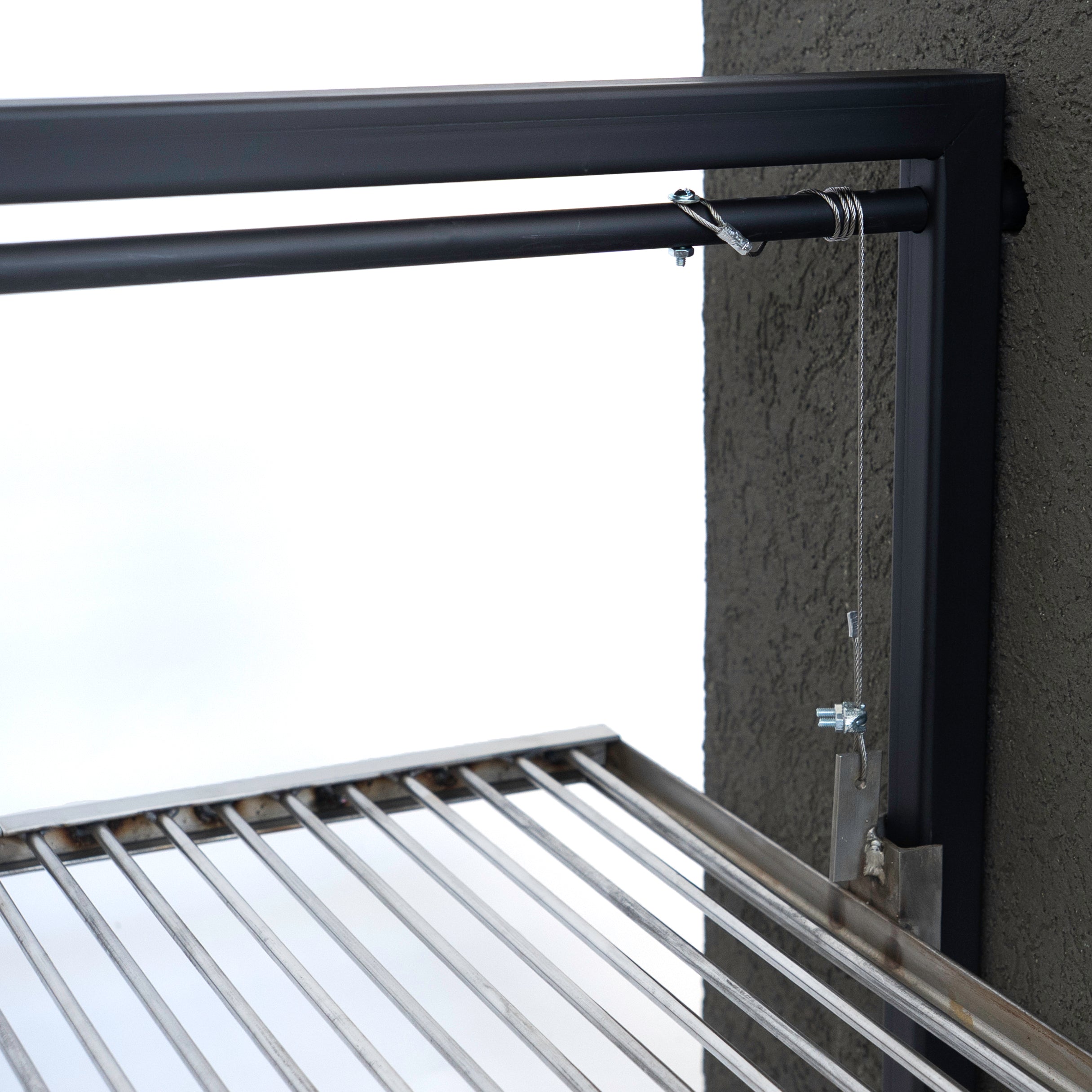 Santa Maria Grill With Wall-Exterior Wheel Setup