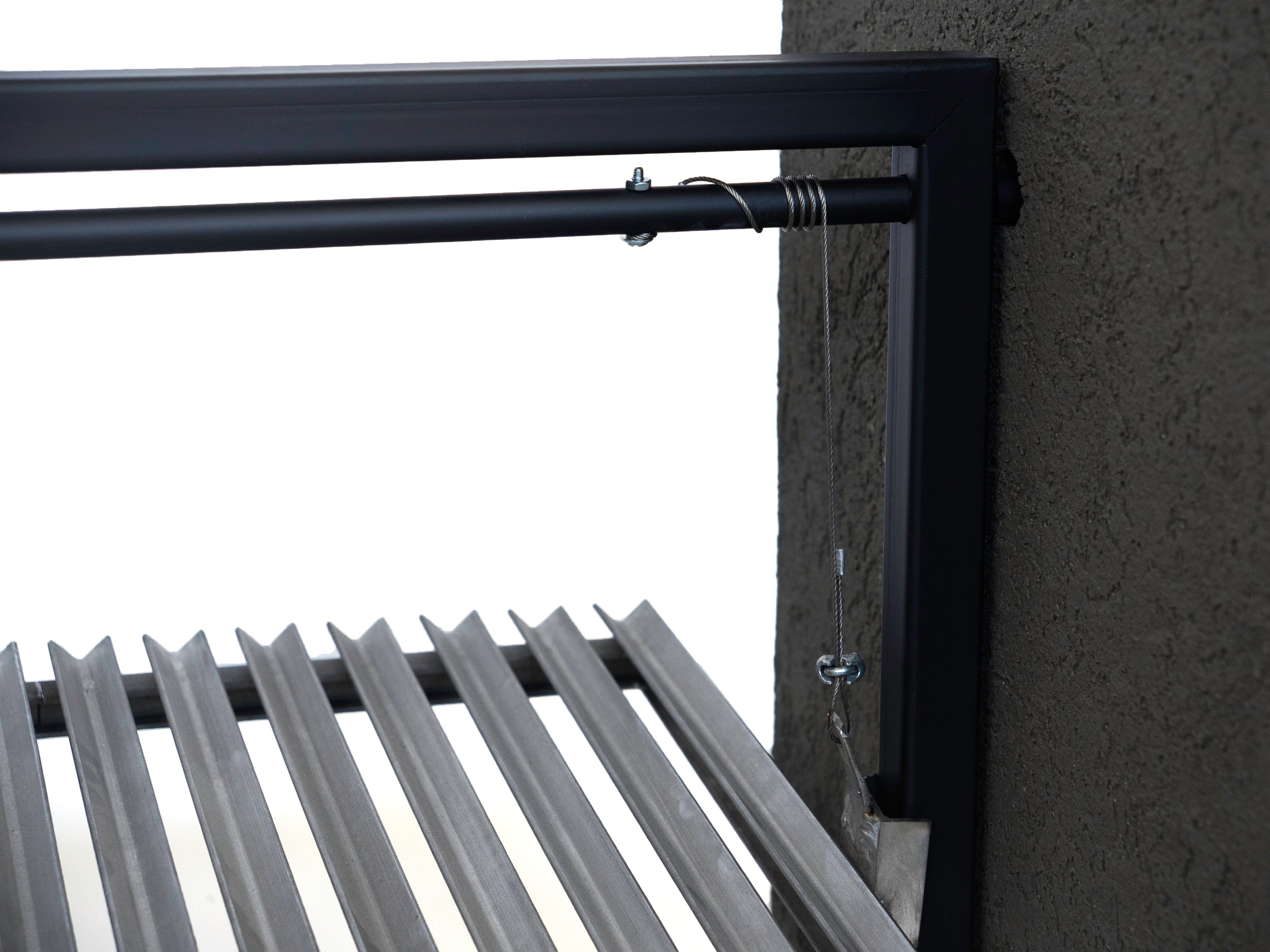 Santa Maria Grill With Wall-Exterior Wheel Setup