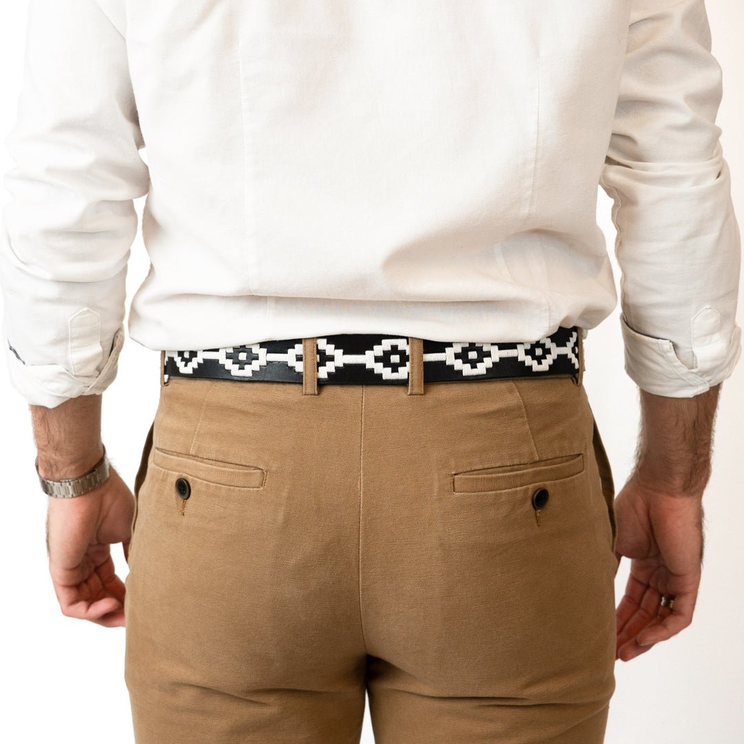 Embroidered Belt (Black/White)30Gaucholife