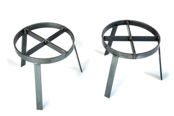 Soportes de cocina para el fuego abierto. Construcción de hierro resistente de 11,8 de diámetro.