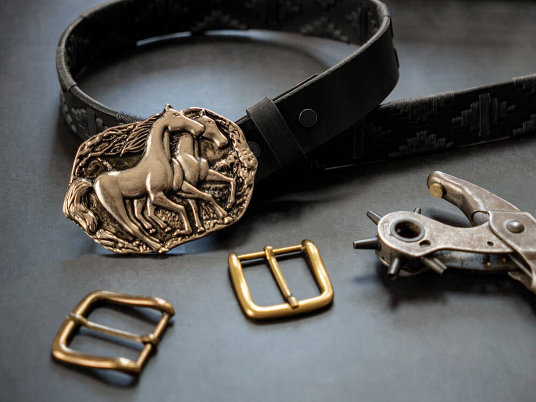 Interchangeable Buckle Embroidered Leather Belt32Gaucholife