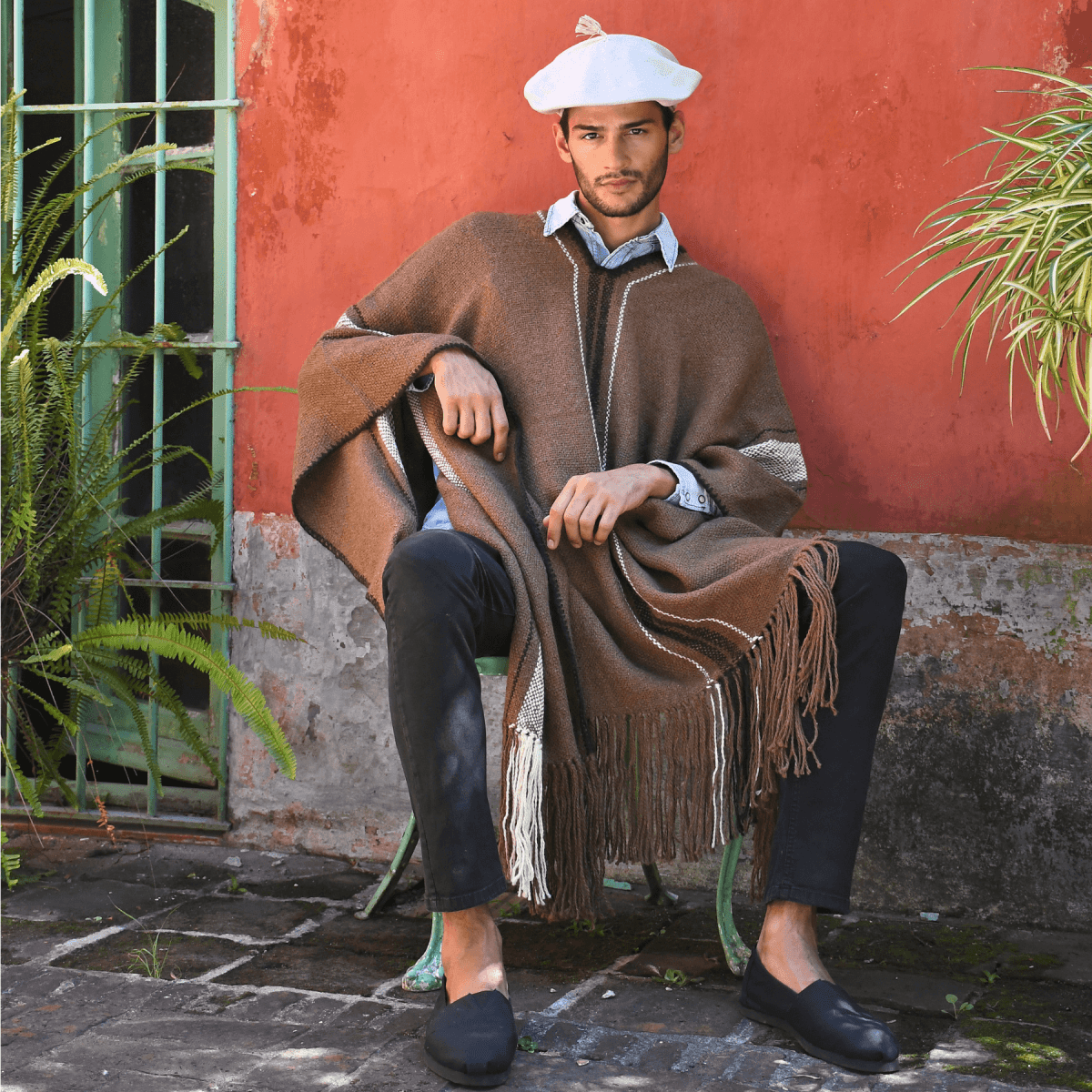 Llama Wool Knitted Poncho (Brown)Gaucholife
