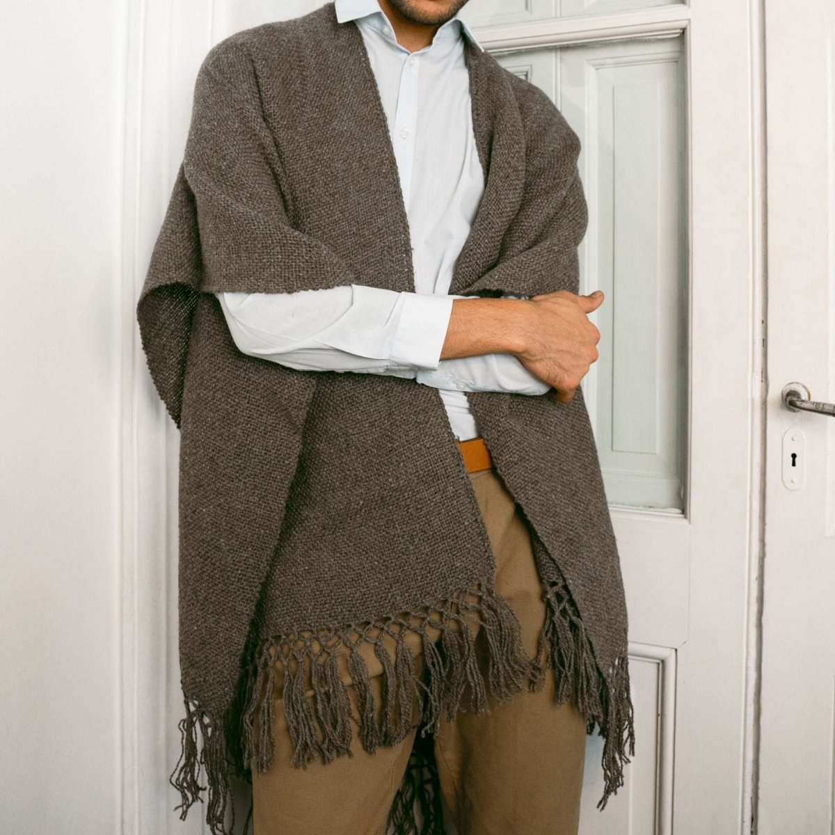 Llama Wool Knitted Shawl Poncho (Gray)Gaucholife