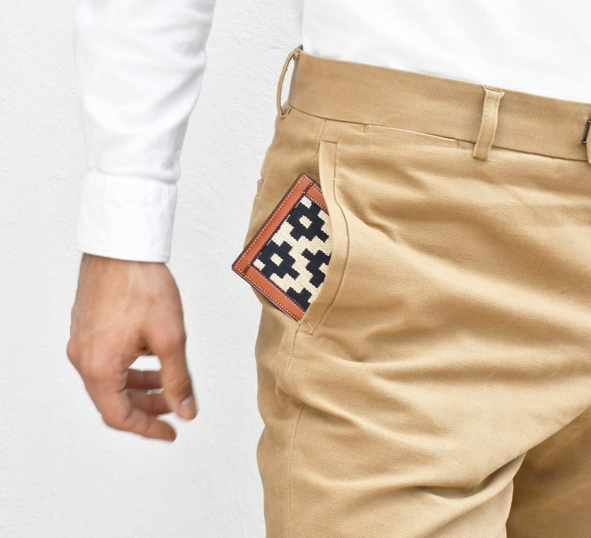 Thin Woven Leather Card Holder (Cross)BrownGaucholife