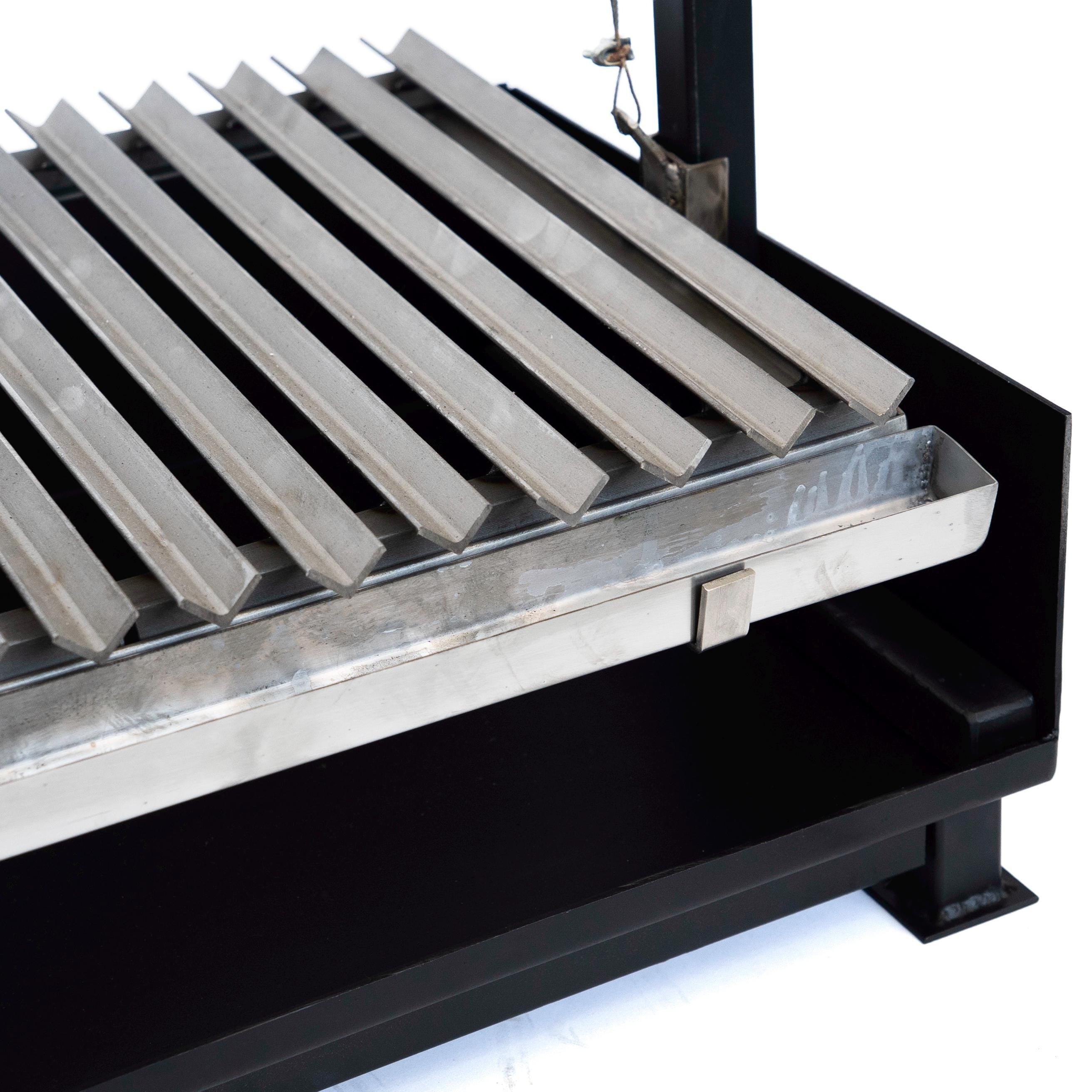 Argentine Santa Maria grill with brasero countertop