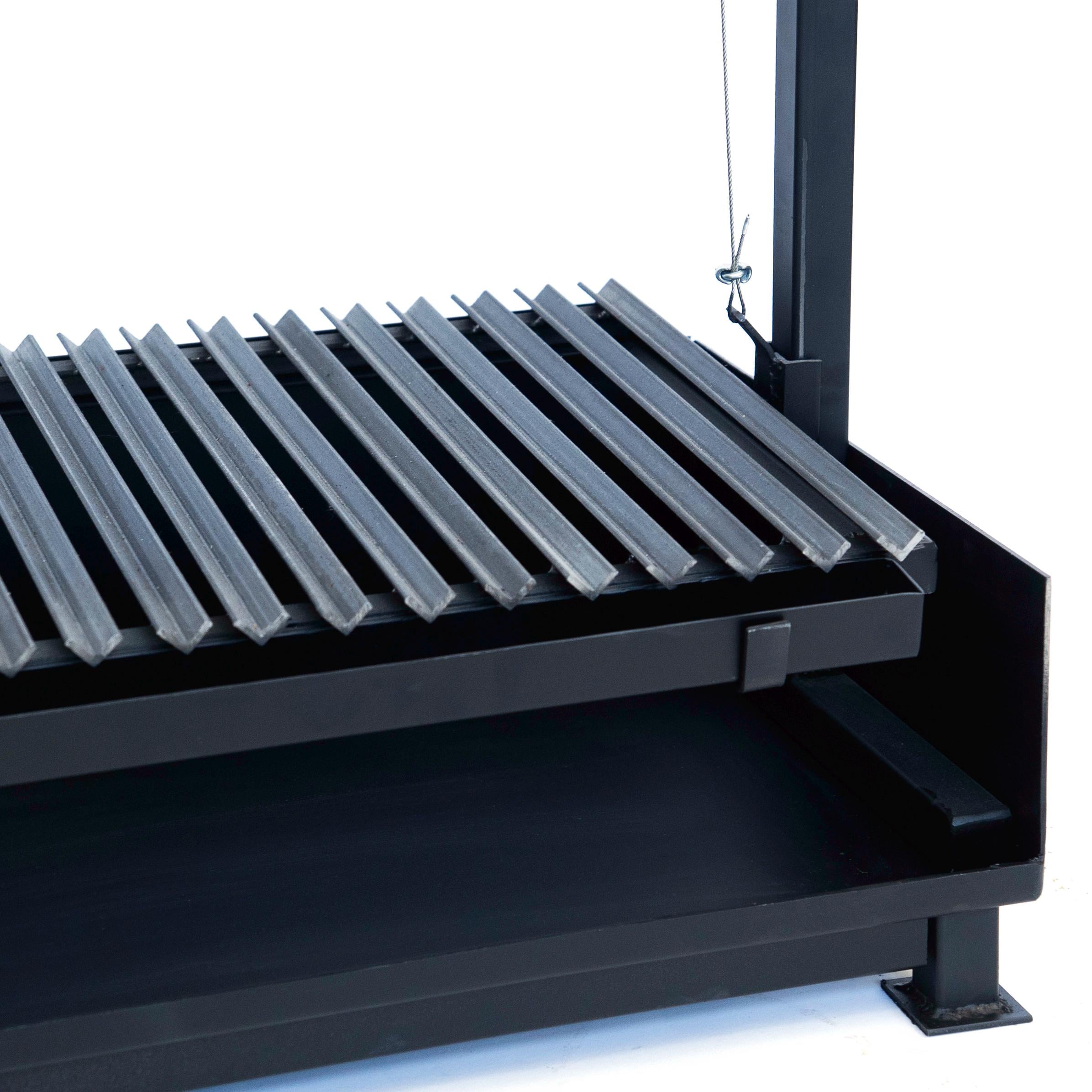 Argentine Santa Maria grill with brasero countertop