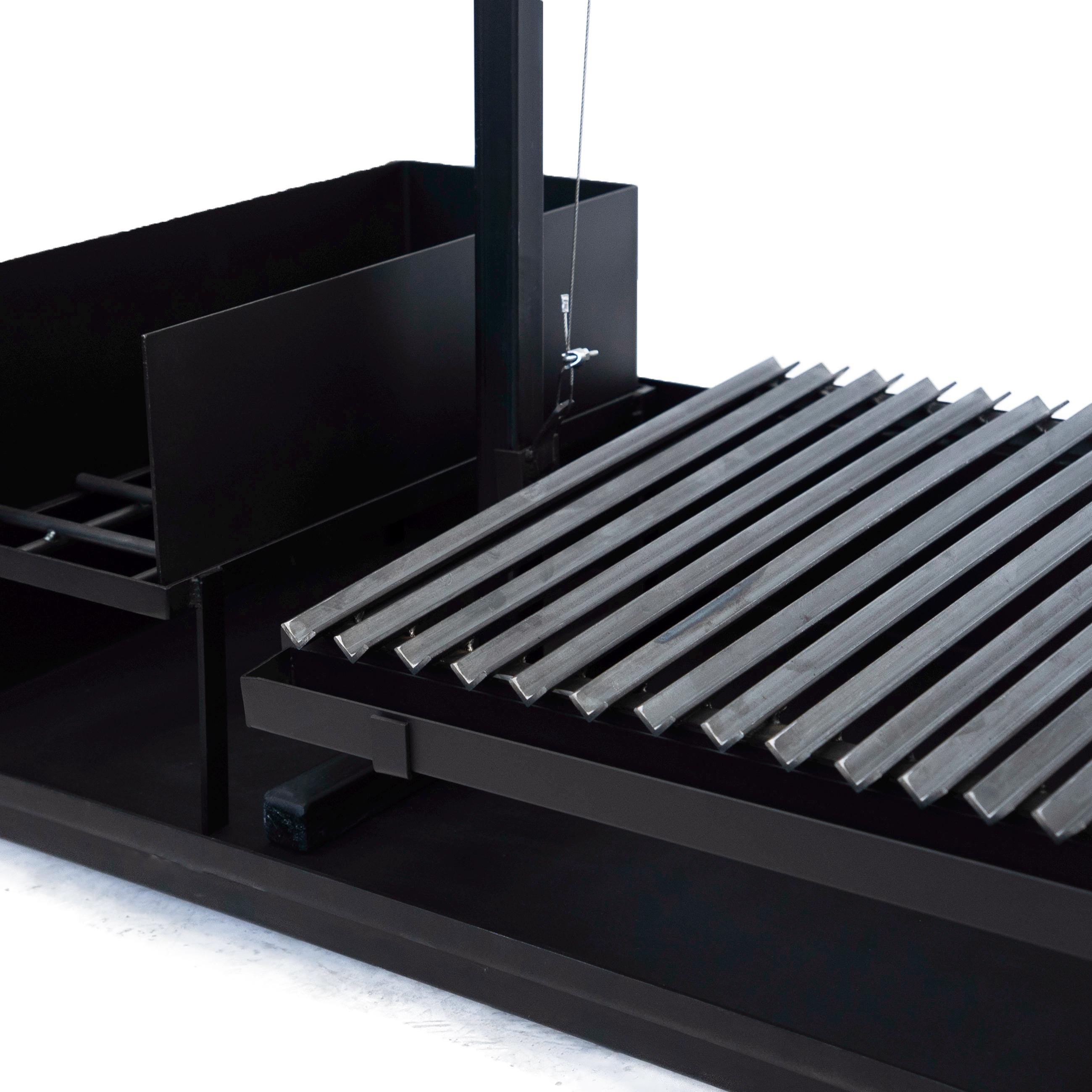 Argentine Medium Santa Maria grill with brasero countertop