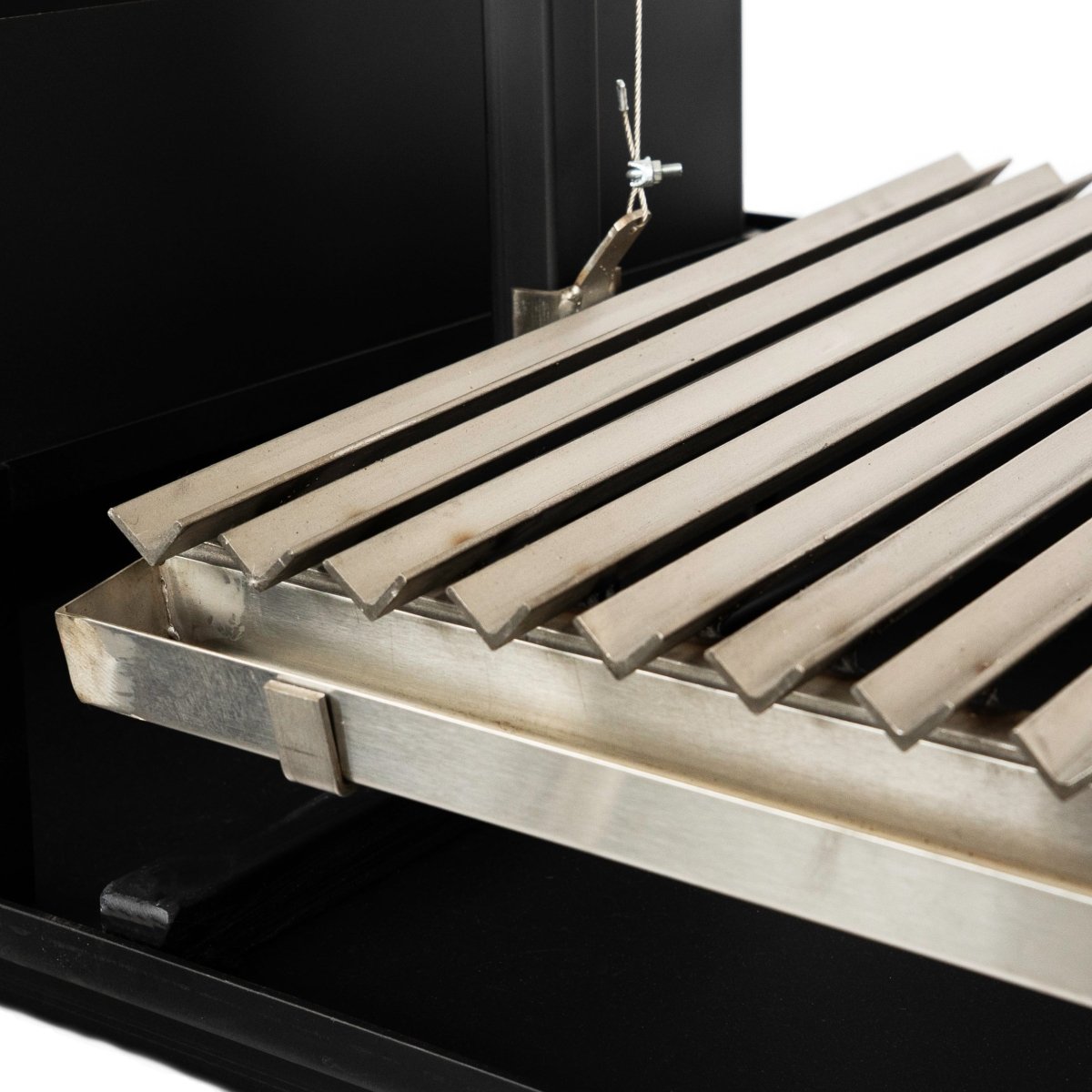 Premium Santa Maria Grill with Inox V - Shaped Grates and CartV ShapeGaucholife