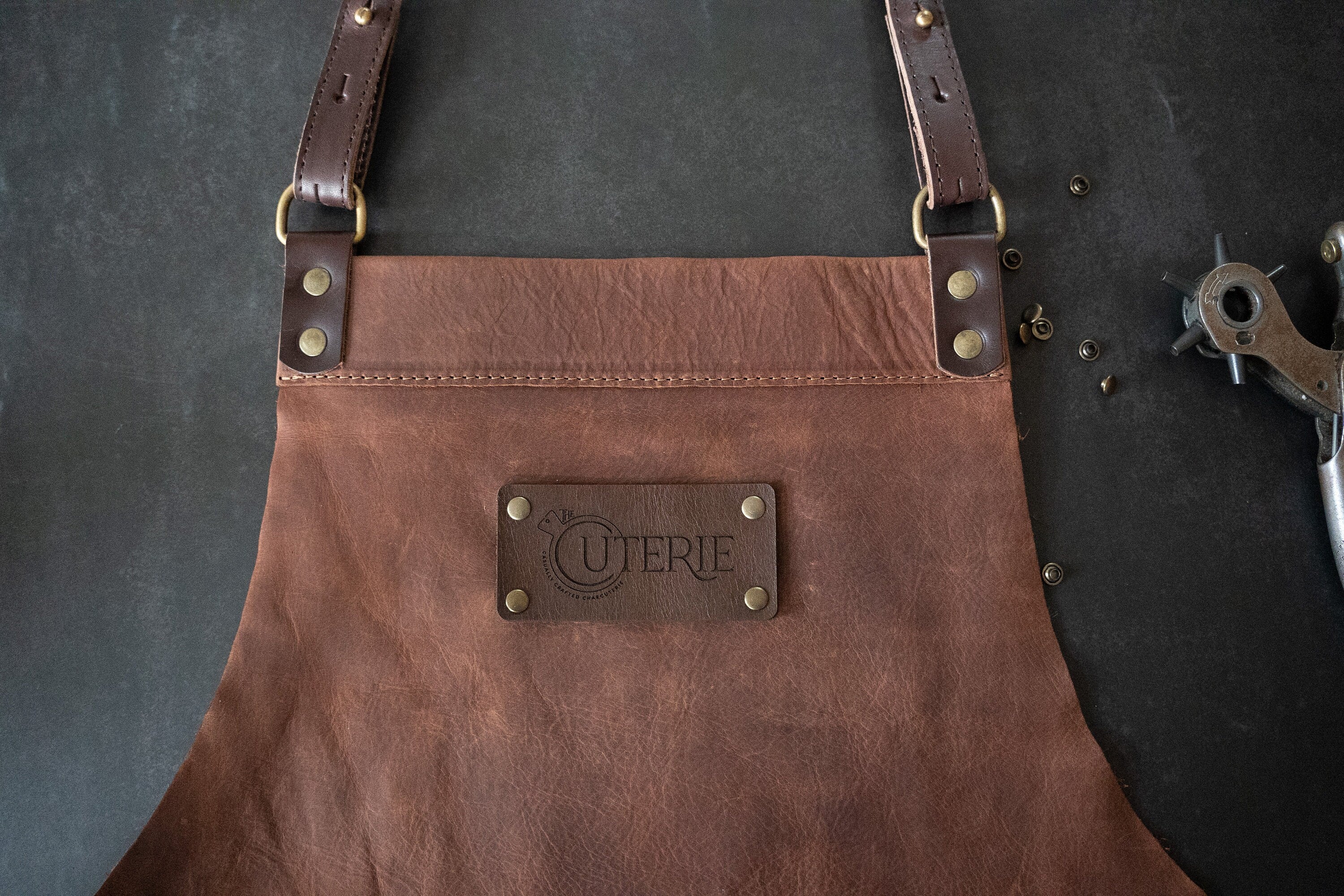 Gaucholife Pack of Five Personalized Leather Aprons for your Business