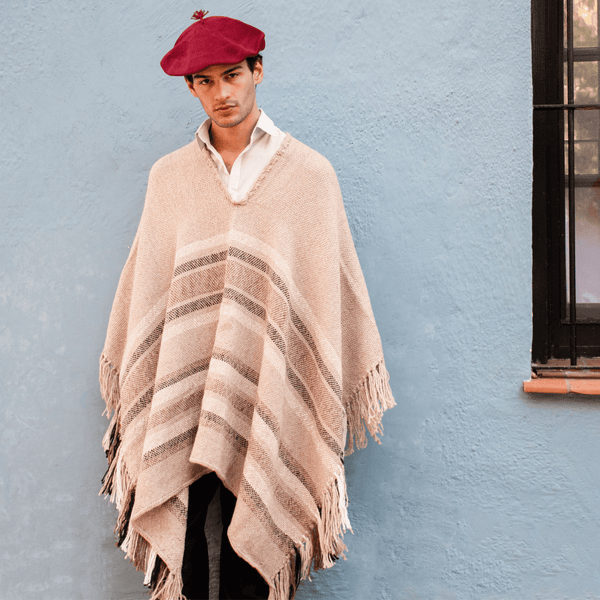 Llama Wool Knitted Poncho (Beige)
