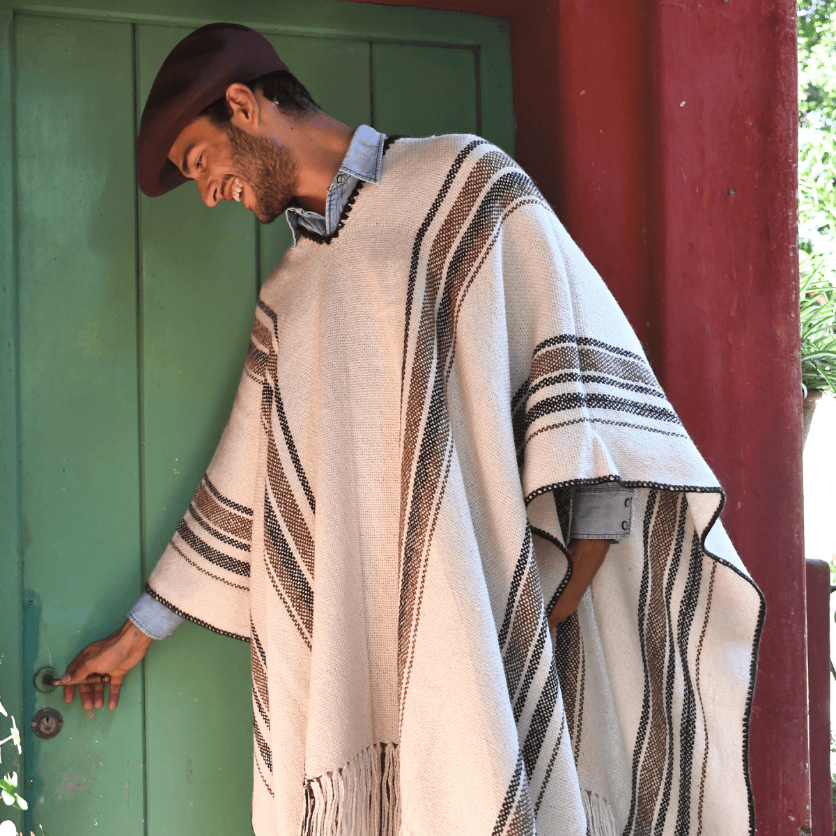 Gaucholife Poncho Llama Wool Knitted Poncho (Cream)