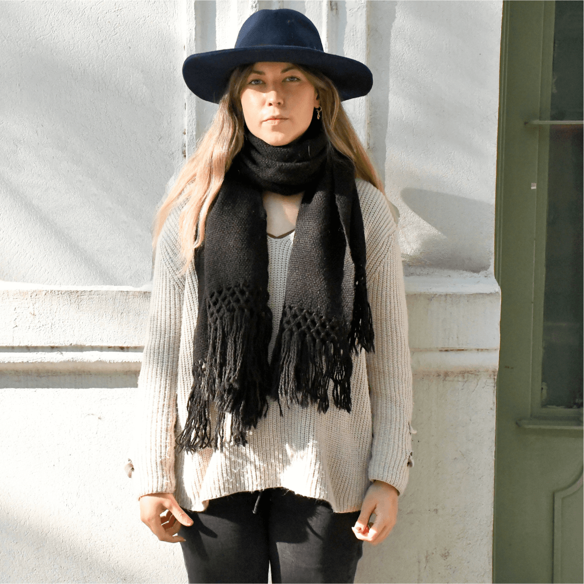 Llama Wool Knitted Scarf (Black)Gaucholife