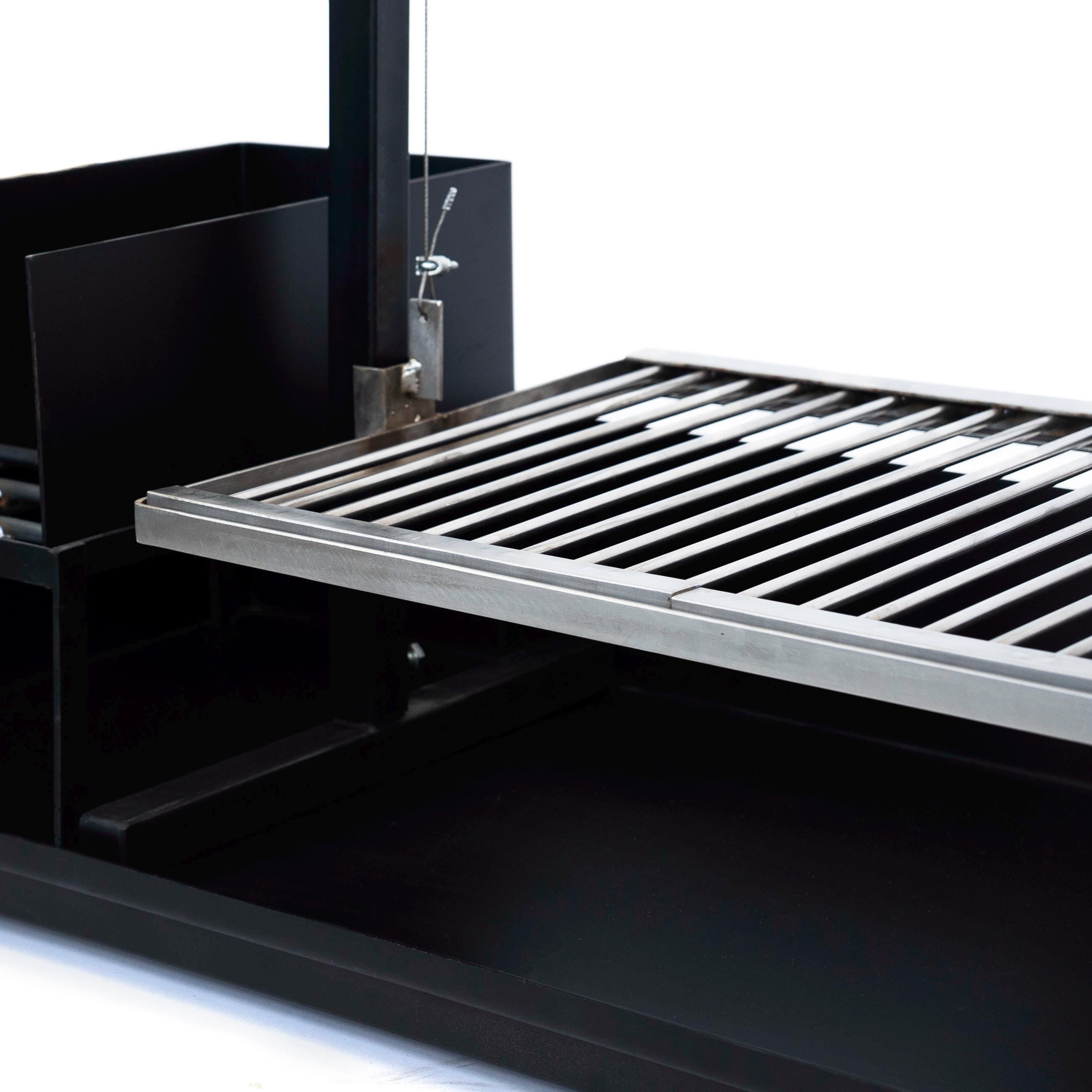 Argentine Santa Maria grill with brasero countertop
